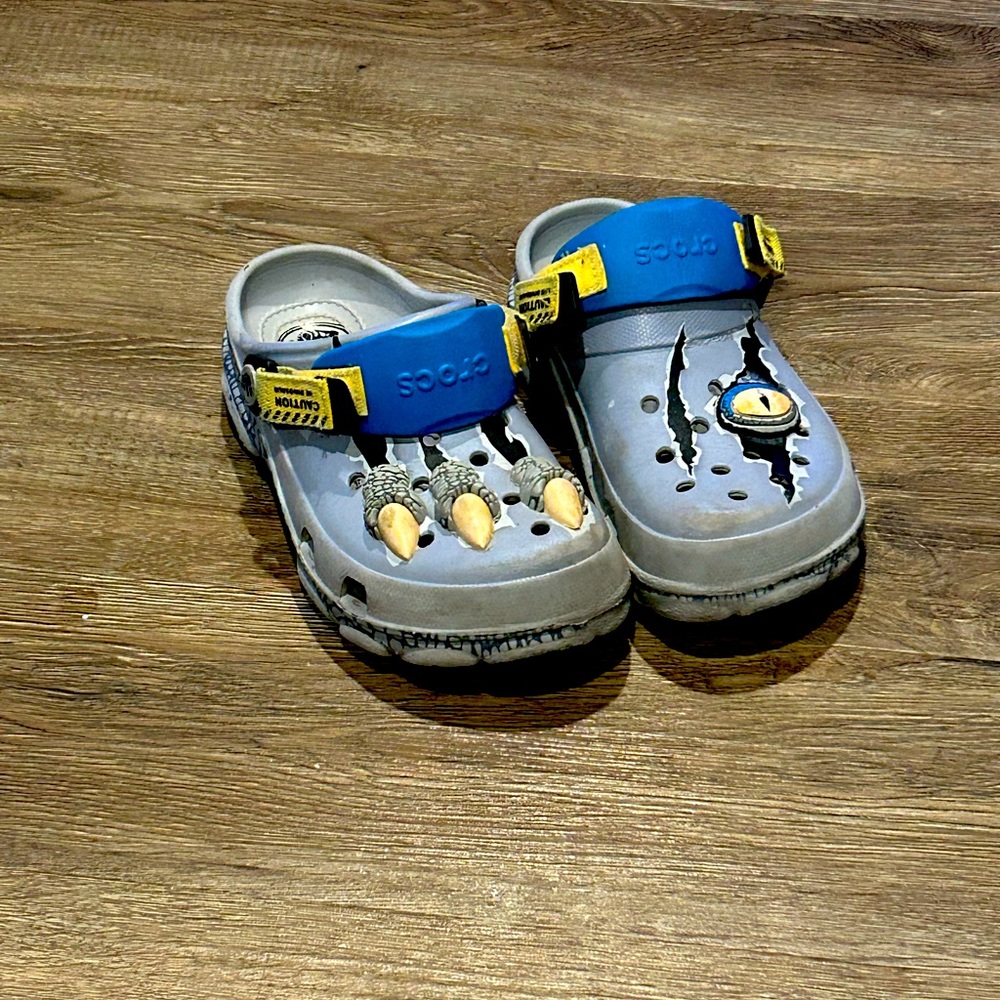 Jurassic World Crocs